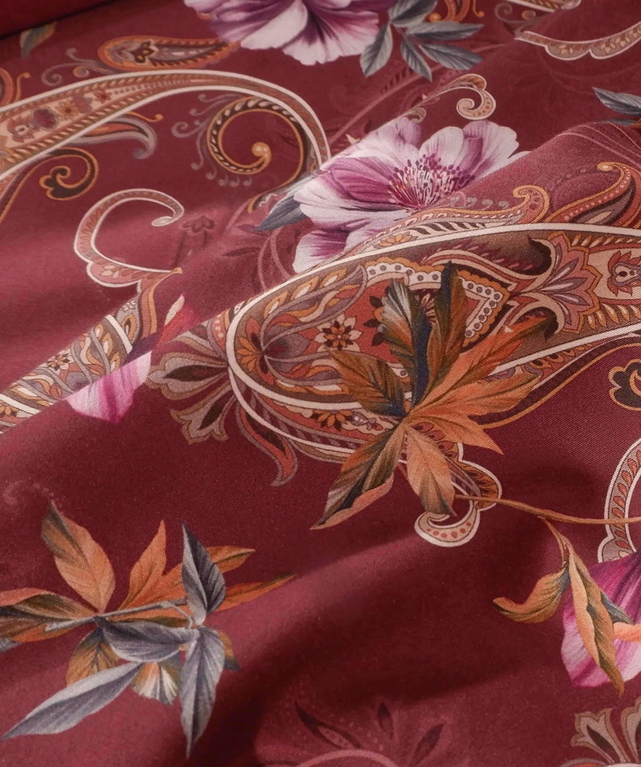 Bed Art S Rot – Material