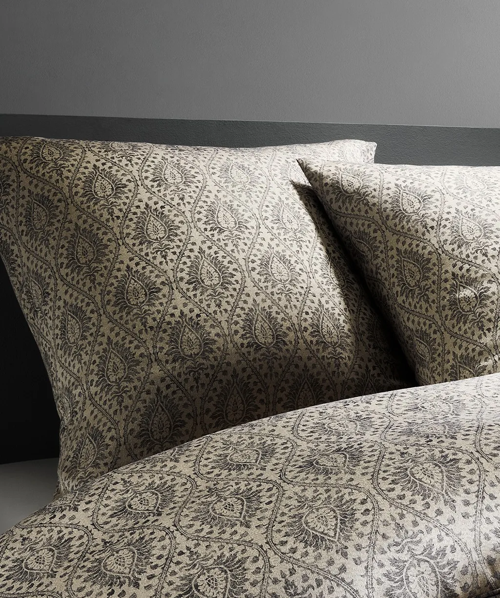 Black Premium TENCEL™ D Grau – Ambiente 2